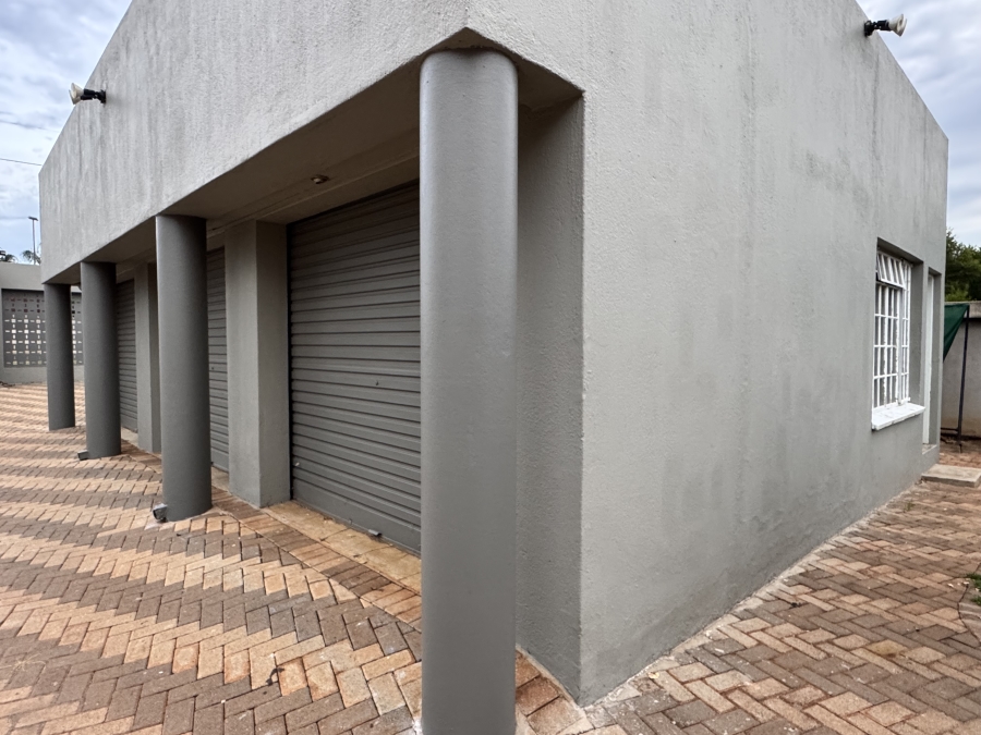 4 Bedroom Property for Sale in Wilkoppies North West